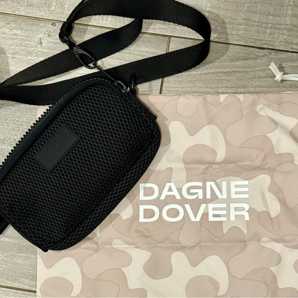 Dagne Dover Mara Phone Sling Onyx Air Mesh